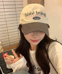 mebole（メボレ）の「Contrast Color holiday Cap（キャップ）」