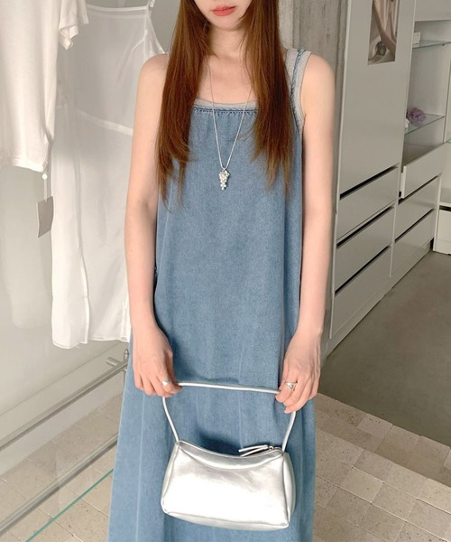 aimoha（アイモハ）の「デニム風キャミワンピース（ワンピース・レディース・ライトブルー/ブルー・FREE）」の15枚目の写真
