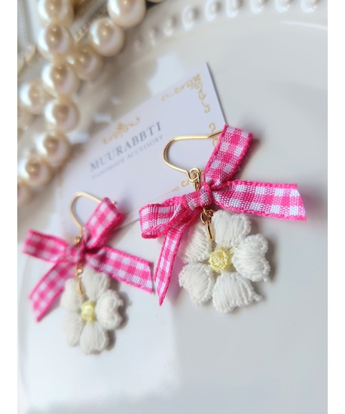 tone(トーン)の「【MUURABBTI】ギンガムチェックリボンとお花のピアス(MA)(ピアス(両耳用)・レディース・パープル/ピンク・FREE)」の4枚目の写真