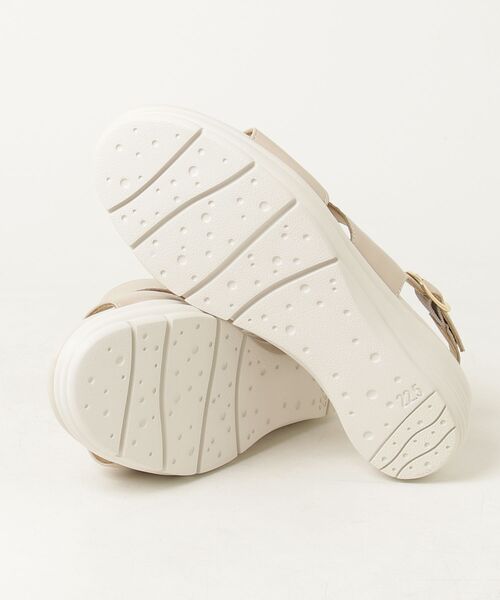 R.(REGAL FOOT COMMUNITY)(アールドット)の「アールドット S21C カバードサンダル(サンダル・レディース・アイボリー・22.5/23/23.5/24/24.5)」の7枚目の写真