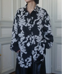Ameri(�A����)��MOLE YARN EMBROIDERY SATIN SHIRT(�V���c/�u���E�X)