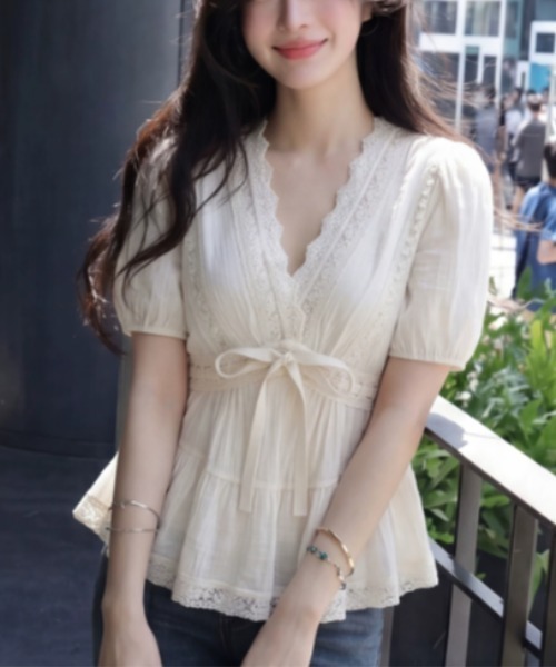 CHUL（チュル）の「レースリボンペプラムブラウス（シャツ/ブラウス・レディース・ホワイト・X-LARGE/LARGE/MEDIUM/SMALL）」の4枚目の写真