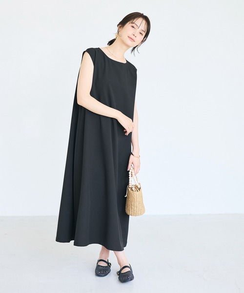 coca(coca)(コカ)の「【伊藤千晃様着用】\速乾/ストレッチ/しわになりにくい/バックリボンノースリーブワンピース(ワンピース・レディース・ストライプ/ブラック・L/M)」の4枚目の写真
