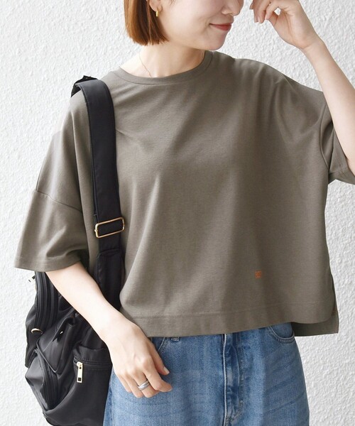 SHIPS any(シップス エニィ)の「SHIPS any:〈手洗い可能〉リバークロス ハーフ スリーブ ワイド TEE(Tシャツ/カットソー・レディース・ブラック/チャコールグレー/ブラウン・ONE SIZE)」の1枚目の写真