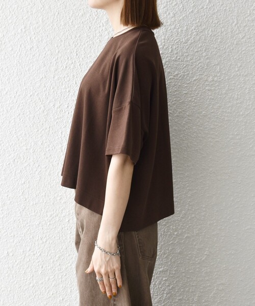SHIPS any(シップス エニィ)の「SHIPS any:〈手洗い可能〉リバークロス ハーフ スリーブ ワイド TEE(Tシャツ/カットソー・レディース・ブラック/チャコールグレー/ブラウン・ONE SIZE)」の5枚目の写真