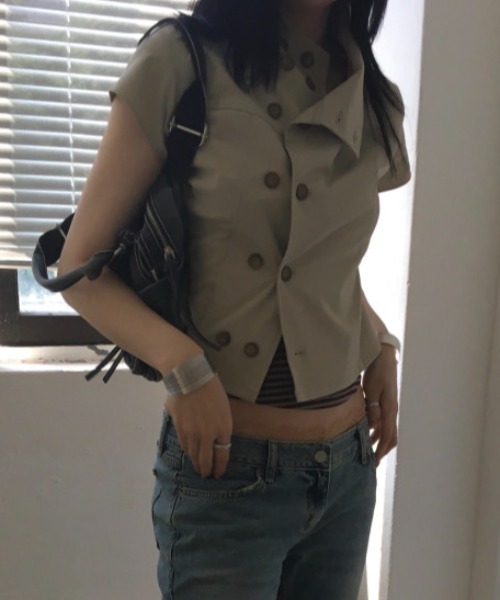 Lis ardent(リスアルダン)の「スタンドカラー ダブルボタン 半袖シャツトップス(シャツ/ブラウス・レディース・ブラック/ベージュ・M)」の5枚目の写真