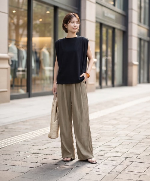 STYLE DELI（スタイルデリ）の「涼しい薄ハリ微光沢シボ感パンツ（その他パンツ・レディース・ブラック/ライトベージュ・FREE）」の8枚目の写真