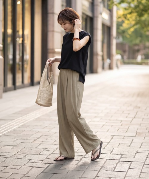 STYLE DELI（スタイルデリ）の「涼しい薄ハリ微光沢シボ感パンツ（その他パンツ・レディース・ブラック/ライトベージュ・FREE）」の12枚目の写真