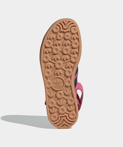 adidas(アディダス)の「ガゼル ボールド サンダル / Gazelle Bold Sandal / アディダスオリジナルス adidas Originals(サンダル・レディース・ピンク・22.5cm/28.5cm/27.5cm/26.5cm/25.5cm/24.5cm/23.5cm)」の5枚目の写真