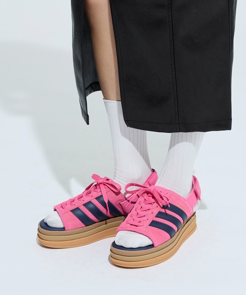 adidas(アディダス)の「ガゼル ボールド サンダル / Gazelle Bold Sandal / アディダスオリジナルス adidas Originals(サンダル・レディース・ピンク・22.5cm/28.5cm/27.5cm/26.5cm/25.5cm/24.5cm/23.5cm)」の2枚目の写真