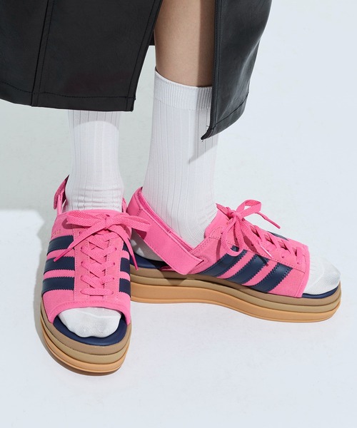 adidas(アディダス)の「ガゼル ボールド サンダル / Gazelle Bold Sandal / アディダスオリジナルス adidas Originals(サンダル・レディース・ピンク・22.5cm/28.5cm/27.5cm/26.5cm/25.5cm/24.5cm/23.5cm)」の3枚目の写真