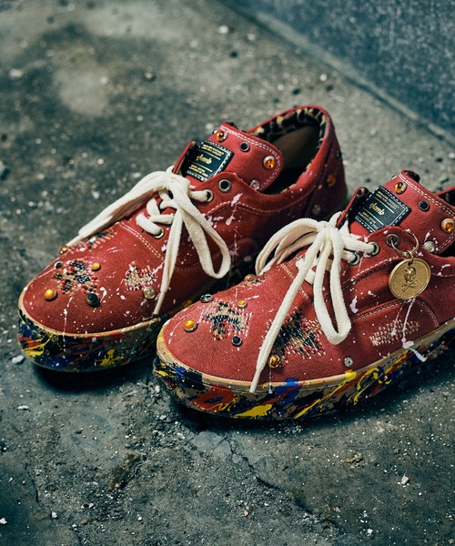 glamb(グラム)の「Grunge Stone Sneakers / グランジストーンスニーカー(スニーカー・メンズ・レッド/ブラック・25/26/27/28)」の2枚目の写真