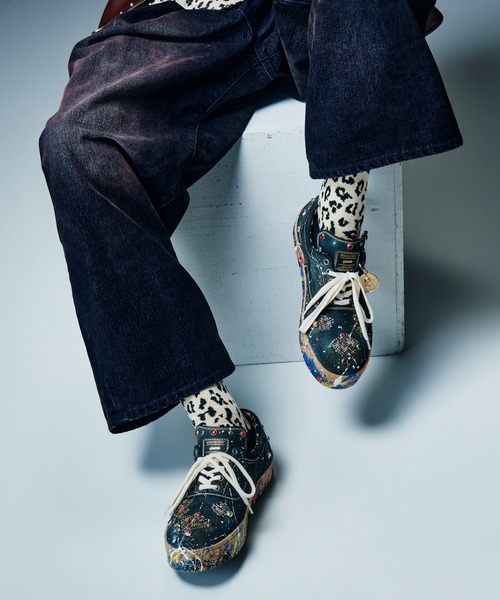 glamb(グラム)の「Grunge Stone Sneakers / グランジストーンスニーカー(スニーカー・メンズ・レッド/ブラック・25/26/27/28)」の6枚目の写真
