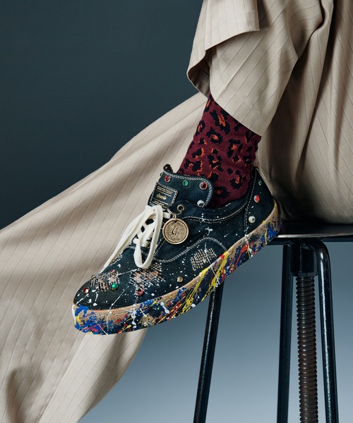 glamb(グラム)の「Grunge Stone Sneakers / グランジストーンスニーカー(スニーカー・メンズ・レッド/ブラック・25/26/27/28)」の8枚目の写真