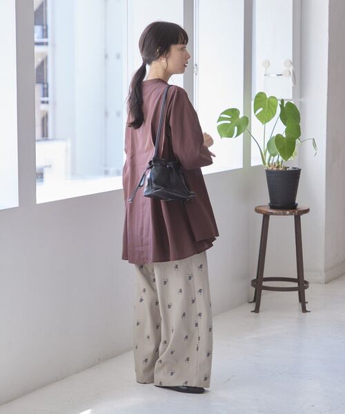 AMERICAN HOLIC（アメリカンホリック）の「【イージーケア】ウエストタックデザインシャツ（シャツ/ブラウス・レディース・ブラウン/サックスブルー・FREE）」の19枚目の写真