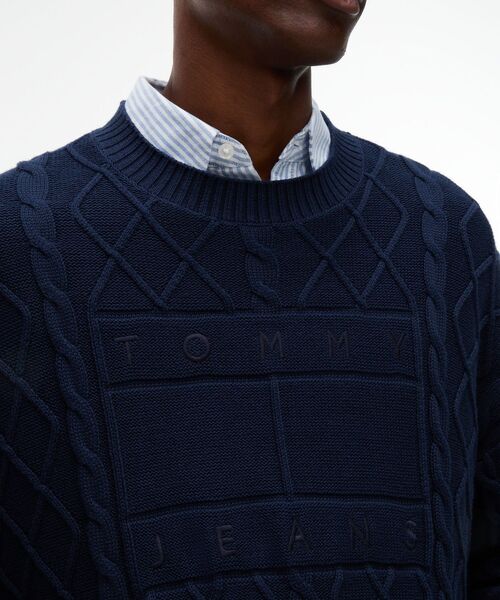 tommy jeans(トミー ジーンズ)の「TJM RLX FLAG CABLE SWEATER EXT(ニット/セーター・メンズ・ネイビー/ホワイト・SMALL/MEDIUM/LARGE)」の4枚目の写真