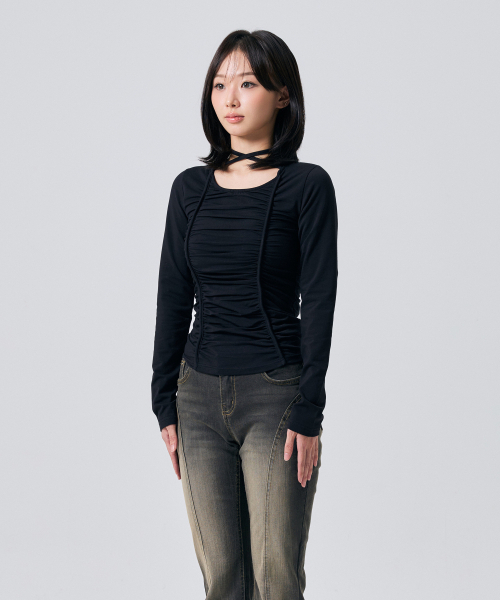ARI（アリ）の「LISE シャーリングトップ / ブラック（Tシャツ/カットソー・レディース・ブラック・FREE）」の4枚目の写真