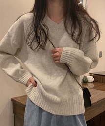 Vネックオーバーニット