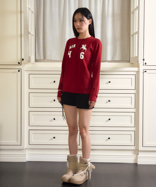 PRENDA(プレンダ)の「EQUESTRIAN HENLEY LONG SLEEVE BURGUNDY(Tシャツ/カットソー・レディース・その他・FREE)」の4枚目の写真