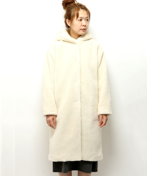 LBC（エルビーシー）の「Eボアコート（その他アウター・レディース・オフホワイト/ライトブラウン・LARGE/MEDIUM）」の4枚目の写真