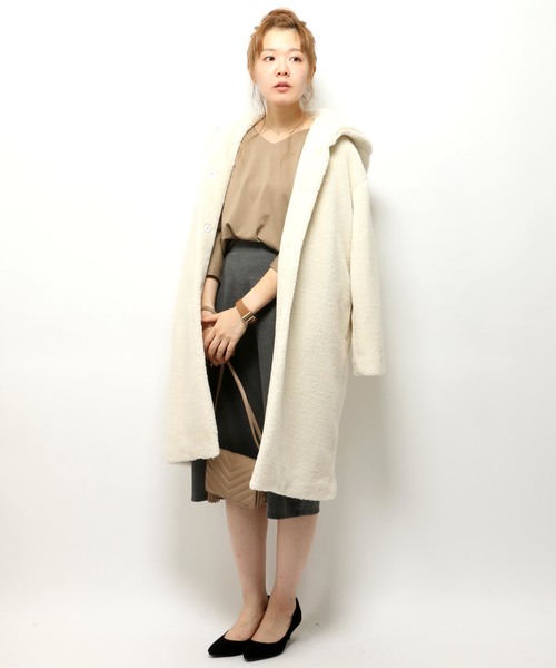 LBC（エルビーシー）の「Eボアコート（その他アウター・レディース・オフホワイト/ライトブラウン・LARGE/MEDIUM）」の3枚目の写真