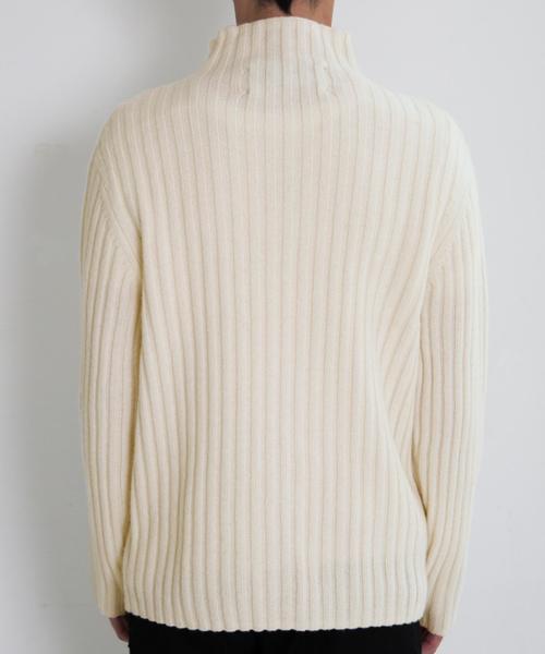 green label relaxing(グリーンレーベルリラクシング)の「BC HAMI/LAMB RIB ハイネック ニット◆(ニット/セーター・メンズ・グレー/オフホワイト・LARGE/SMALL/MEDIUM)」の6枚目の写真