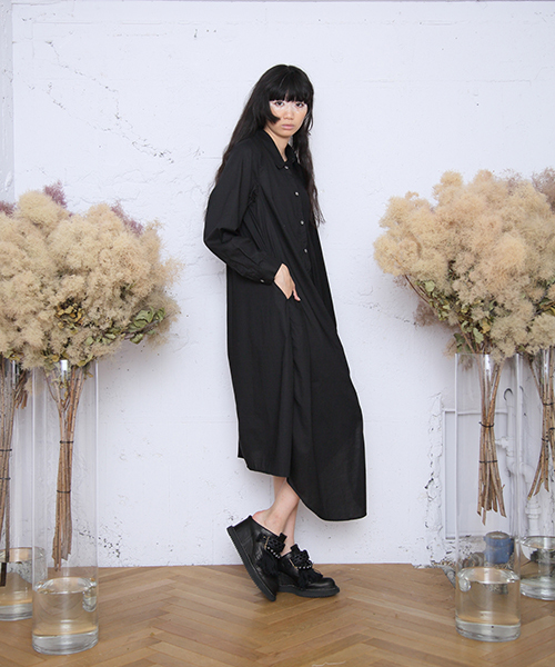 bedsidedrama（ベットサイドドラマ）の「かけ違いのシャツドレス