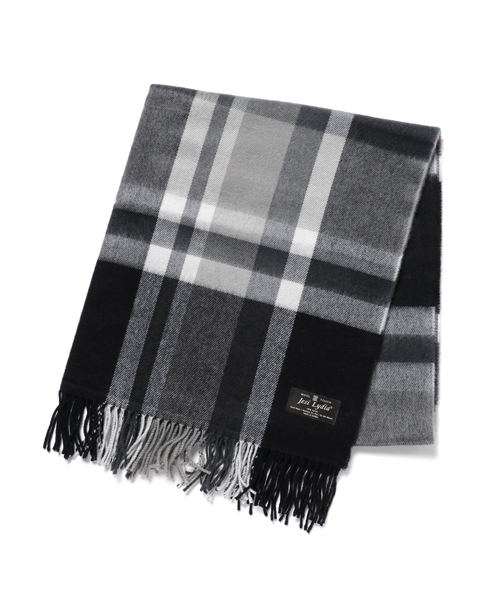 Pierrot（ピエロ）の「大判 チェック柄 フリンジ ストール（ストール/ショール・レディース・アイボリー/レッド系その他2/チャコール/ベージュ/グリーン系その他/パープル系その他/レッド系その他/グリーン系その他2/その他1/その他2/その他3/グリーン/グレー系その他/レッド/パープル/その他/ブラック/ホワイト系その他/その他4/その他5/その他6/その他7/その他8/その他9/その他10/その他11/その他12/その他13/その他14・FREE）」の5枚目の写真