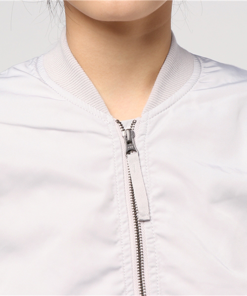 LBC(エルビーシー)の「袖刺繍MA-1 (MA-1・レディース・ライトグレー/オリーブ・MEDIUM/LARGE)」の12枚目の写真