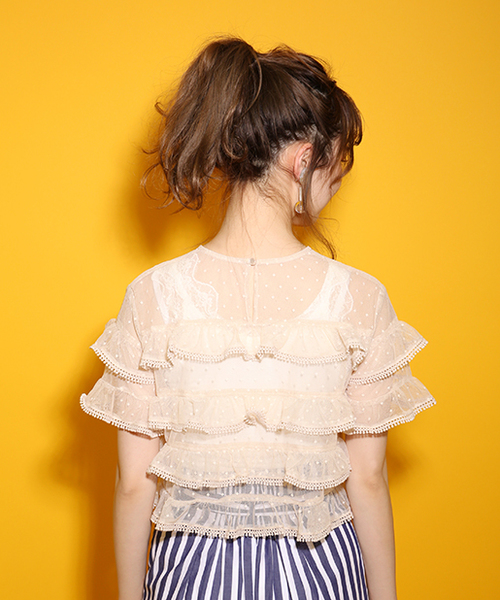 one after another NICE CLAUP（ワンアフターアナザーナイスクラップ）の「チュールフリルトップス（Tシャツ/カットソー・レディース・ベージュ/キャメル/ブラック・FREE）」の9枚目の写真