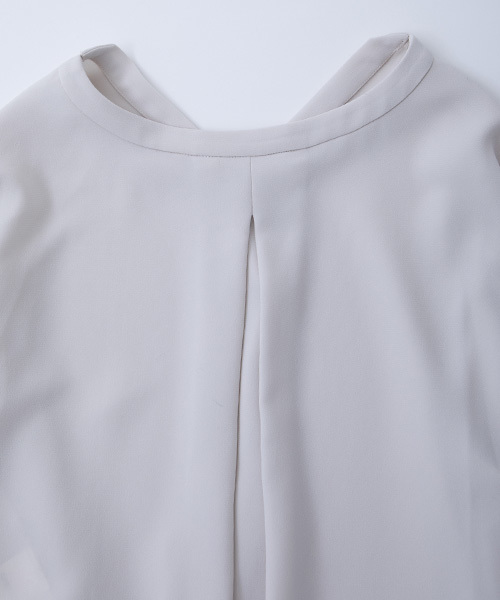 STUDIOUS（ステュディオス）の「【STUDIOUS】サワースキッパーブラウス（シャツ/ブラウス・レディース・オフホワイト/レッド/ブラック・FREE）」の4枚目の写真