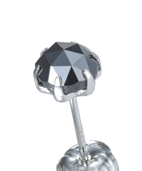 LION HEART(ライオンハート)の「“Petite Modern”ブラックダイヤモンドピアス(Lサイズ/0.5CT)/プラチナ900【LION HEART / ライオンハート】(ピアス(片耳用)・メンズ・プラチナム・FREE)」の7枚目の写真