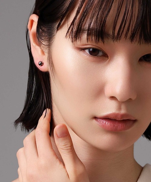 Petite Modern”ブラックダイヤモンドピアス（Lサイズ/0.5CT）/プラチナ