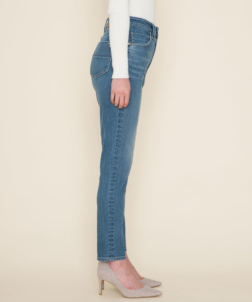 Moname（モナーム）の「ハイライズスリム デニムパンツ（デニムパンツ・レディース・ライトブルー・23inch/24inch/25inch/26inch）」の4枚目の写真