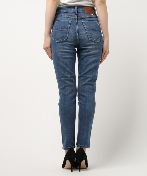 Moname（モナーム）の「ハイライズスリム デニムパンツ（デニムパンツ・レディース・ライトブルー・23inch/24inch/25inch/26inch）」の3枚目の写真