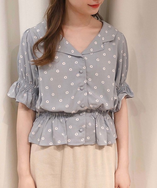 one after another NICE CLAUP（ワンアフターアナザーナイスクラップ）の「小紋花柄開襟ブラウス（シャツ/ブラウス・レディース・ブラック/サックスブルー/コーラルピンク・FREE）」の3枚目の写真