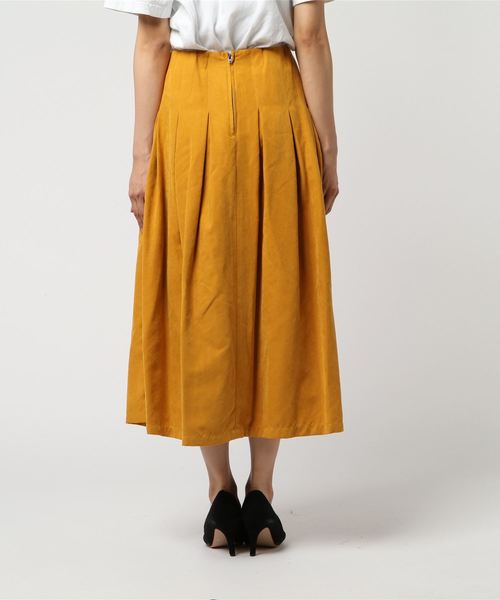 laboratory work（ラボラトリーワーク）の「タックフレアースカート（スカート・レディース・カーキ/ネイビー/パープル/マスタード・SMALL/MEDIUM）」の6枚目の写真