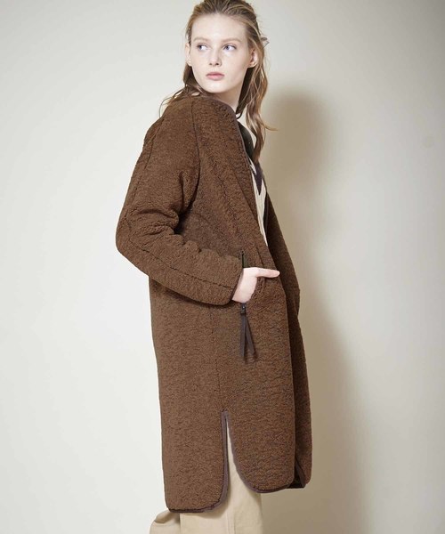 kha:ki(カーキ)の「「KHA:KI / カーキ」キルティング×ボアリバーシブルジャケット ロング(ダウンジャケット/コート・レディース・カーキ/モカ・1/2)」の1枚目の写真