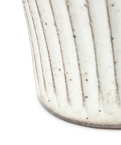 studio CLIP（スタディオクリップ）の「削ぎ目陶器マグ（グラス/マグカップ/タンブラー・レディース・アイボリー・FREE）」の7枚目の写真