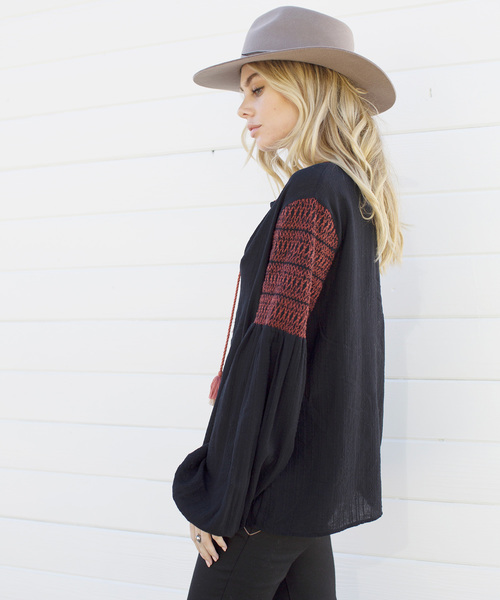 ALEXIA STAM（アリシアスタン）の「Embroidered Balloon Sleeve Shirt/刺繍バルーンスリーブシャツ（シャツ/ブラウス・レディース・ブラック/マスタード・FREE）」の15枚目の写真