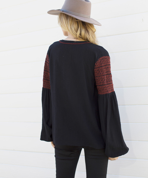 ALEXIA STAM（アリシアスタン）の「Embroidered Balloon Sleeve Shirt/刺繍バルーンスリーブシャツ（シャツ/ブラウス・レディース・ブラック/マスタード・FREE）」の13枚目の写真