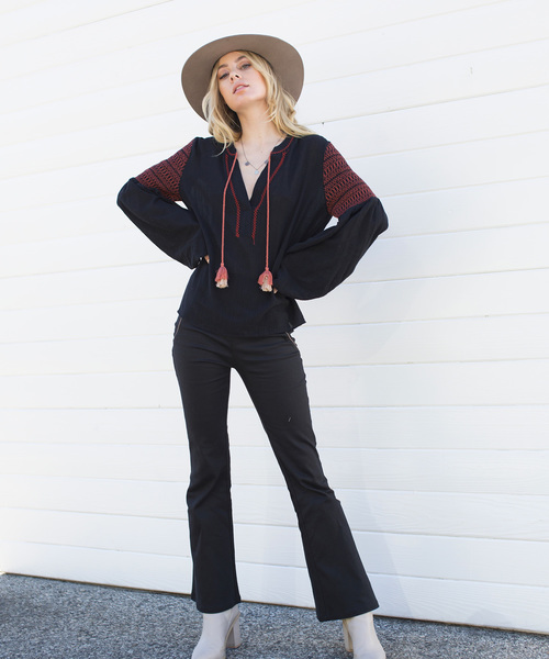 ALEXIA STAM（アリシアスタン）の「Embroidered Balloon Sleeve Shirt/刺繍バルーンスリーブシャツ（シャツ/ブラウス・レディース・ブラック/マスタード・FREE）」の11枚目の写真