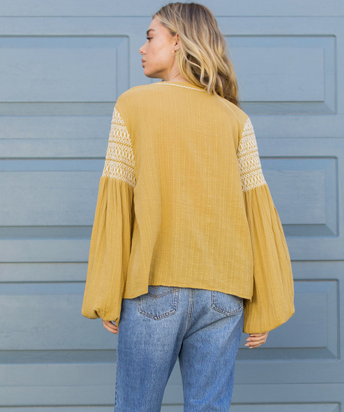 ALEXIA STAM（アリシアスタン）の「Embroidered Balloon Sleeve Shirt/刺繍バルーンスリーブシャツ（シャツ/ブラウス・レディース・ブラック/マスタード・FREE）」の8枚目の写真