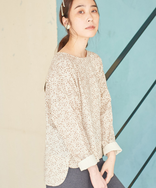 PUAL CE CIN(ピュアルセシン)の「小花プリントプルオーバー(Tシャツ/カットソー・レディース・モカ/グレー/ネイビー/ブラウン・FREE)」の3枚目の写真