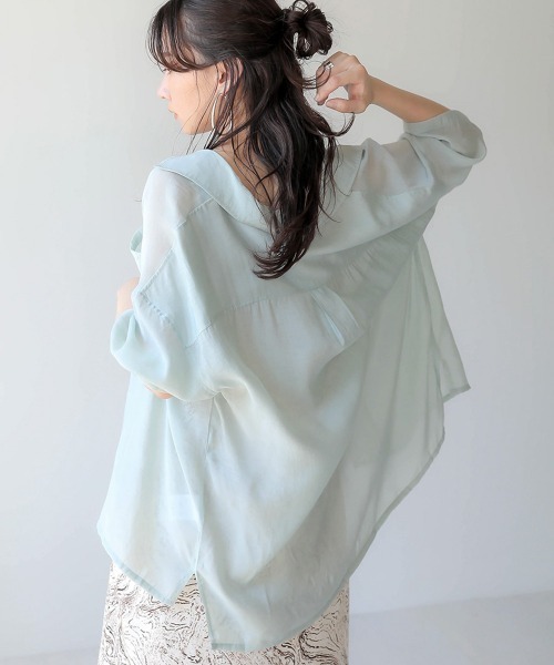 Bab（バブ）の「【WEB限定】オープンカラーシアーシャツ（シャツ/ブラウス・レディース・ミント/グレー/スモークピンク・38）」の3枚目の写真