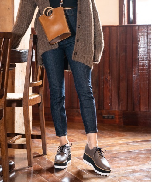 REZOY(リゾイ)の「【REZOY】シャークソールレースアップシューズ(パンプス・レディース・ブラック/グレー系その他・M/L)」の11枚目の写真