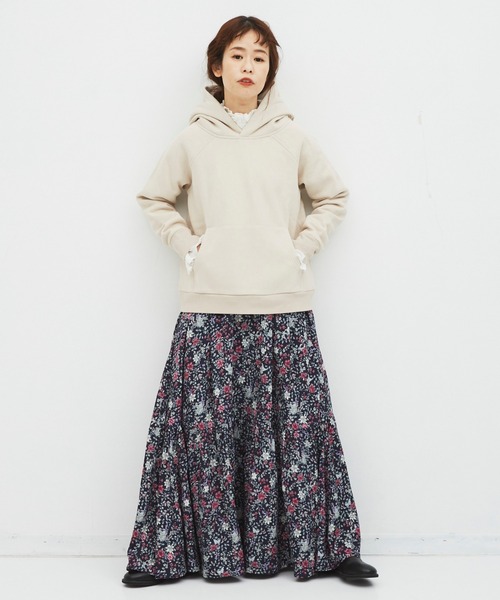 Libra Cue（リブラ キュー）の「ビンテージライクボタニカルプリントスカート（スカート・レディース・アイボリー/ネイビー/イエロー・FREE）」の7枚目の写真