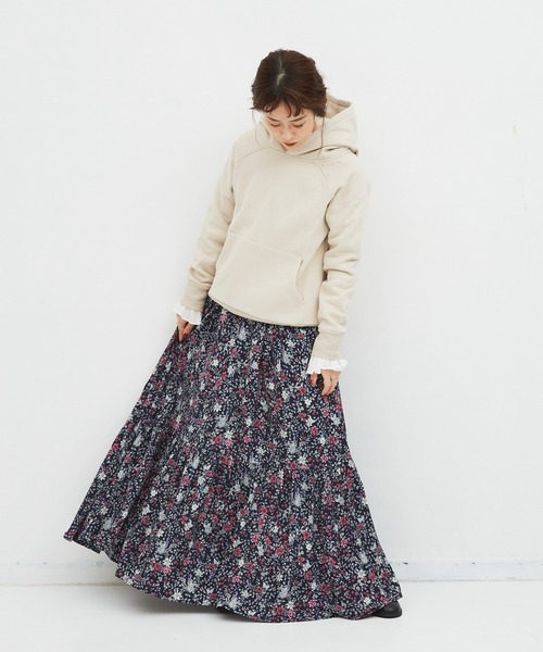 Libra Cue（リブラ キュー）の「ビンテージライクボタニカルプリントスカート（スカート・レディース・アイボリー/ネイビー/イエロー・FREE）」の8枚目の写真