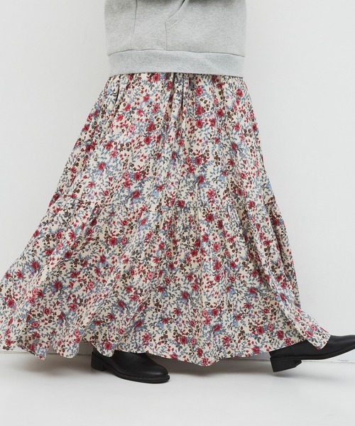 Libra Cue（リブラ キュー）の「ビンテージライクボタニカルプリントスカート（スカート・レディース・アイボリー/ネイビー/イエロー・FREE）」の12枚目の写真