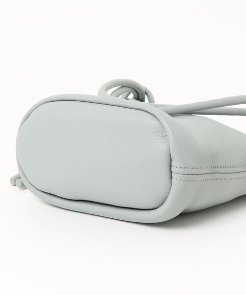 LAZY SUSAN(レイジースーザン)の「ショルダーバッグ サークルミニ(ショルダーバッグ・レディース・グレー/ブルー・FREE)」の4枚目の写真